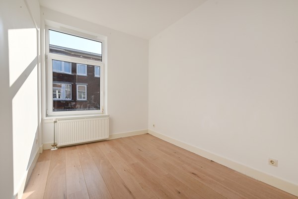 Medium property photo - Velpsestraat 107, 2573 SG Den Haag